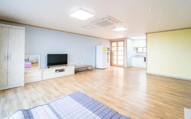 Yeosu Moranggee Pension
