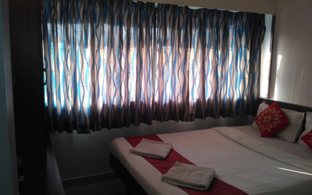 Hotel Vashi Inn