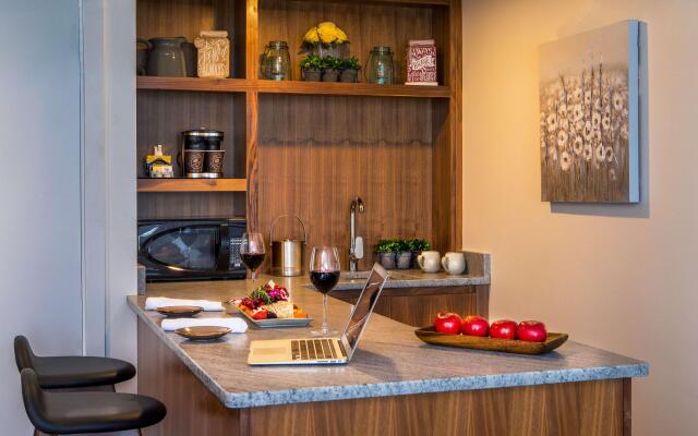 DoubleTree by Hilton Atlanta Windy Hill Ballpark