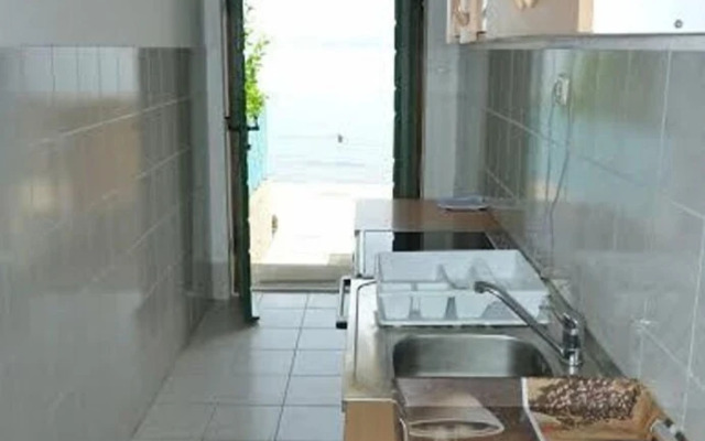 Villa Jadran - 10 m From Beach - H