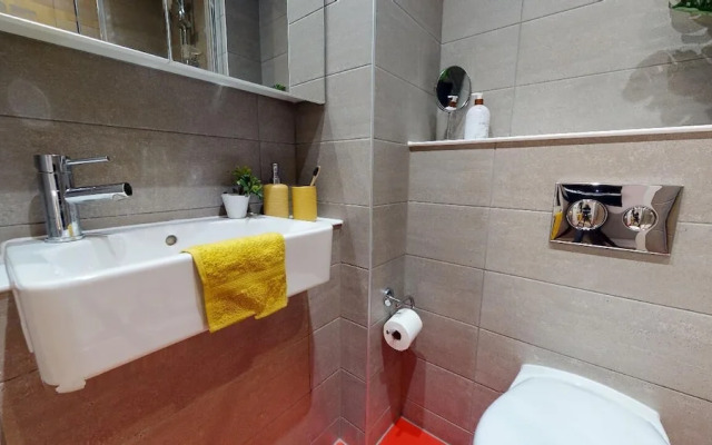 Student Only Studio with Kitchenette