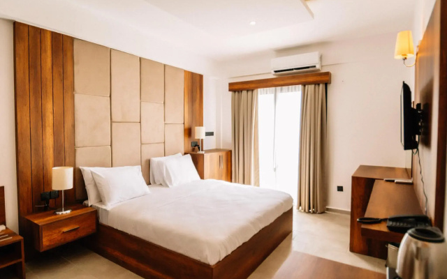 Cezar's Airport Hotel