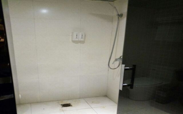 Jinyue Express Hotel(Fuzhou Paiwei)