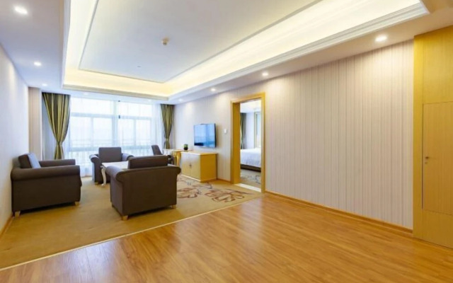 Vienna Hotel (Lingshan Liufengshan Pedestrian Street)