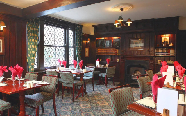 Best Western Old Tollgate Hotel & Restaurant