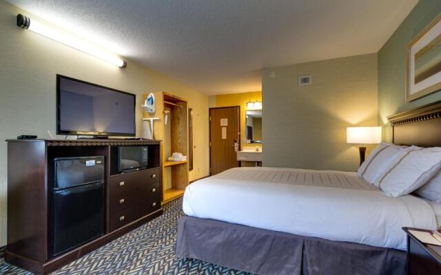 Fireside Inn & Suites