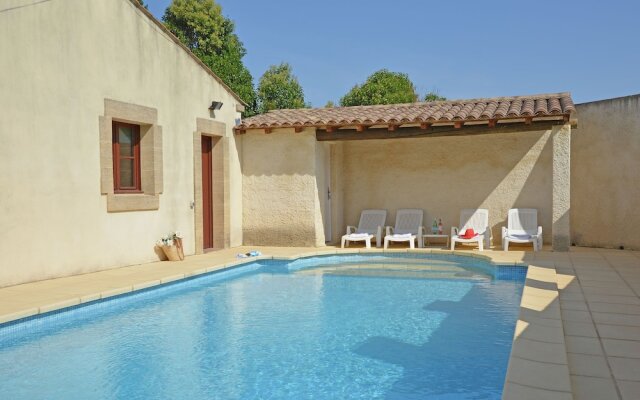 Beautiful Villa in Flaux With Swimming Pool