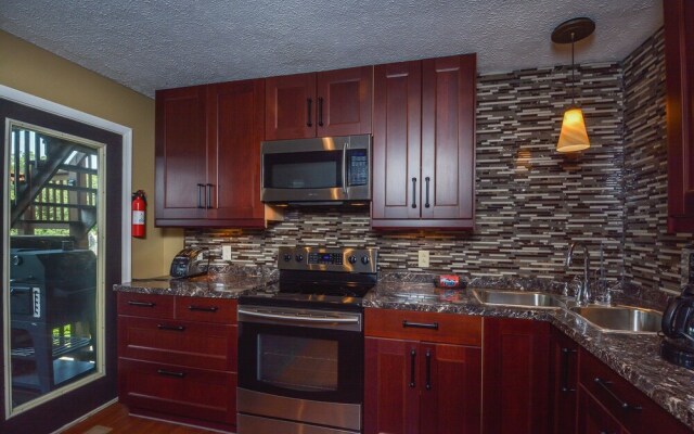 Loft of Luxury 2 Bedroom Townhome