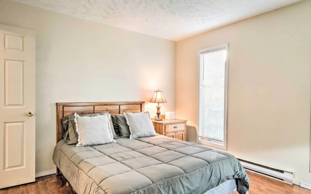 Poconos House w/ Large Deck, Gas Grill & Fire Pit!