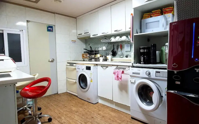 Yongin Happy House A Pension