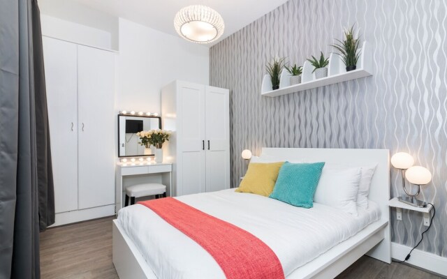 2 Bedrooms Apartment in Central London