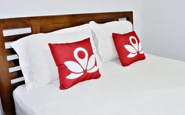 ZEN Rooms Basic near Cilandak Town Square