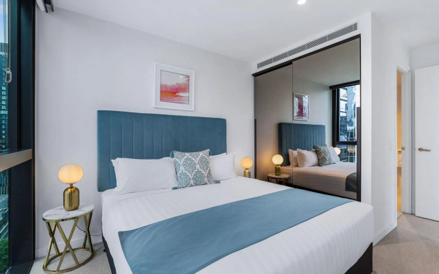 Collins House Apartments by CLLIX – Guest Rooms – Melbourne