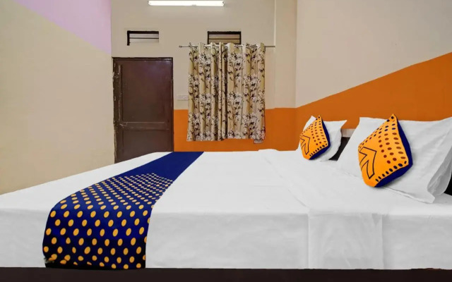 SPOT ON 80638 Hotel Radhe