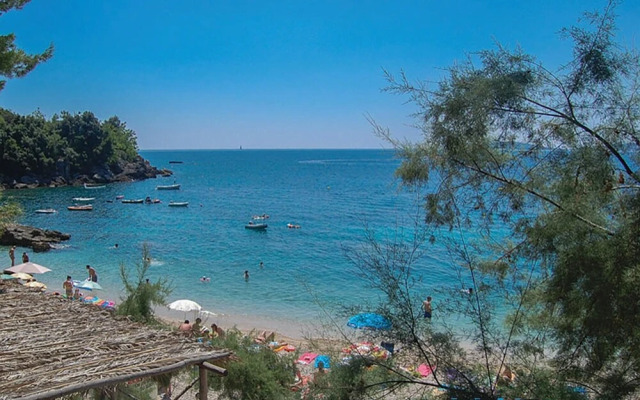 Awesome Home in Postup With Wifi and 5 Bedrooms