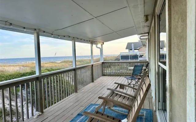 Serene Oceanfront Getaway in Amelia Island - Pet Friendly