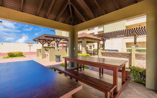 3BR 3BA Duplex w Amazing Views Pool Amenities