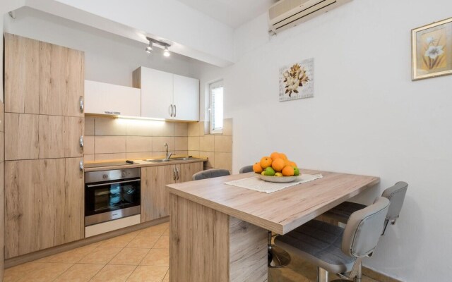 Nice Home in Kampor With Wifi and 1 Bedrooms