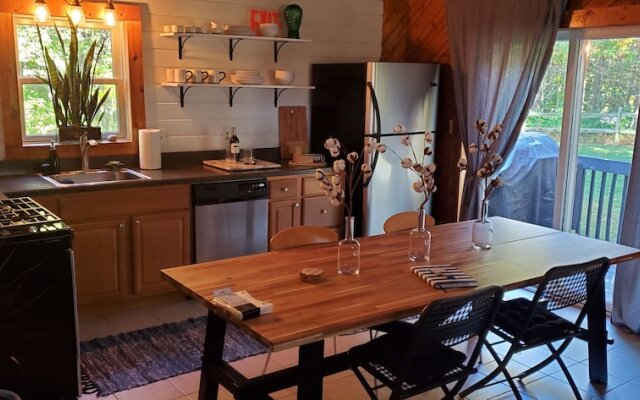 Paradise Pine Getaway Cabins