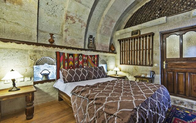 Antique Terrace Suites