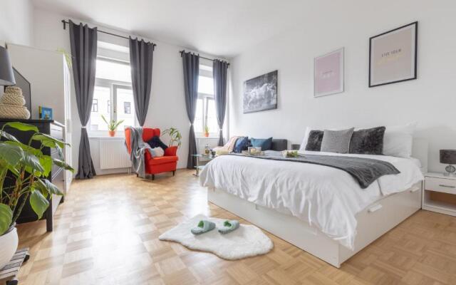 Yeshello Vienna Central Station Apartment