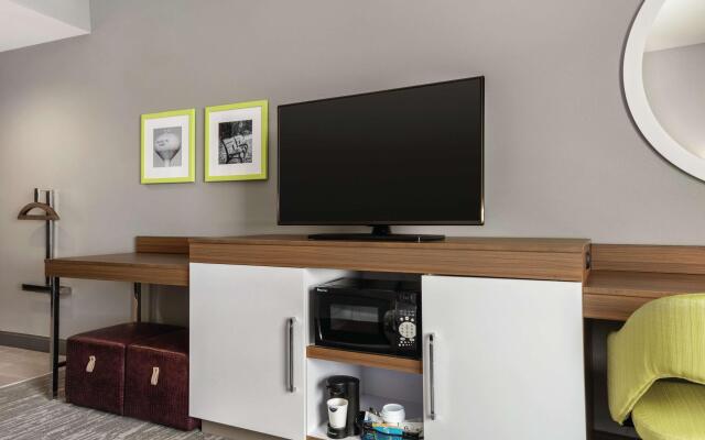 Hampton Inn Brooklyn Park