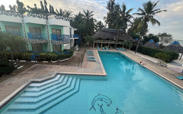 Beach comber hotel and aprtments
