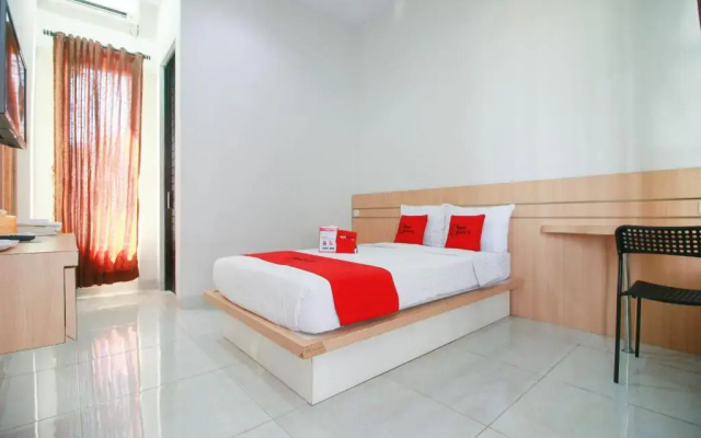 RedDoorz Syariah near Universitas Jenderal Soedirman