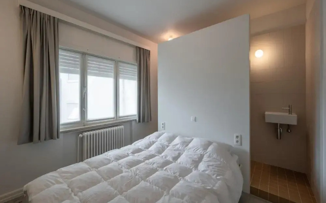 Apartment in Duinbergen by the Sailing School
