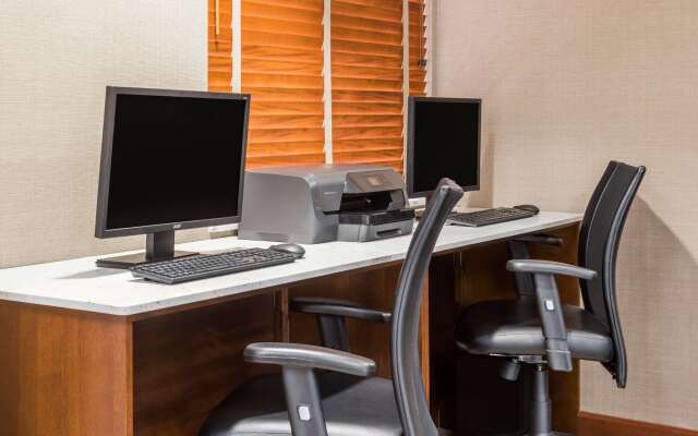 Hawthorn Extended Stay by Wyndham Naples