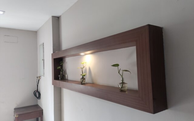 Cedar Hotels