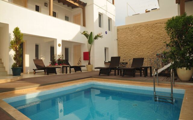 7. Art Feslegen Hotel
