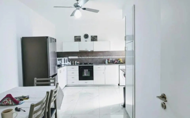 Diana House Apartment