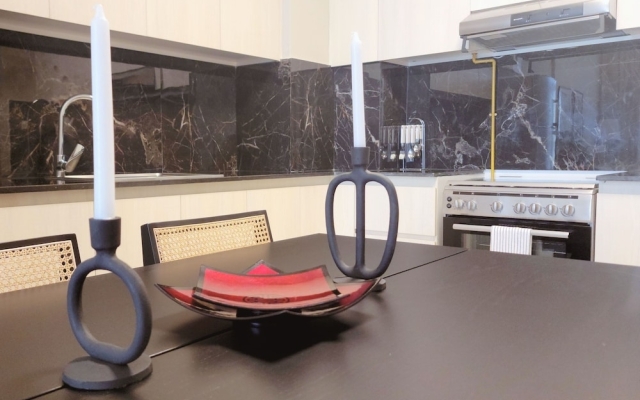 Snug & Congenial 1BR with Canal View