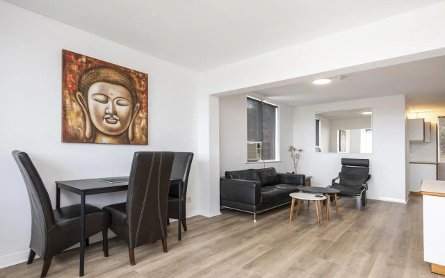 Apartment 201 - Fremantle studio apartment with ocean and harbour views