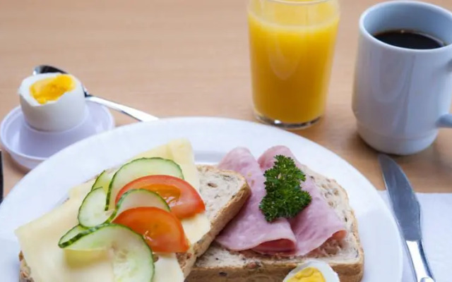 Ulsteinvik Vandrerhjem og Sommerhotell