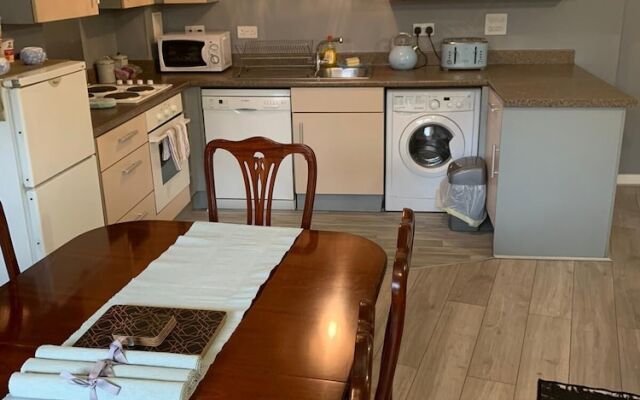 Dartford Bridge Serviced Apartment