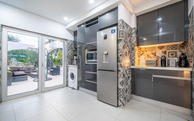 Villa Veneza by Hellovacations