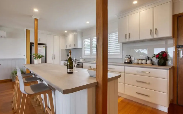 Lazy Wave Beach House