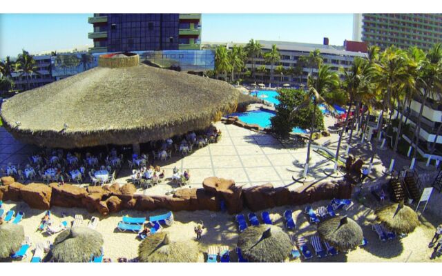 El Cid El Moro Beach Hotel