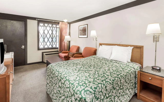Knights Inn Racine