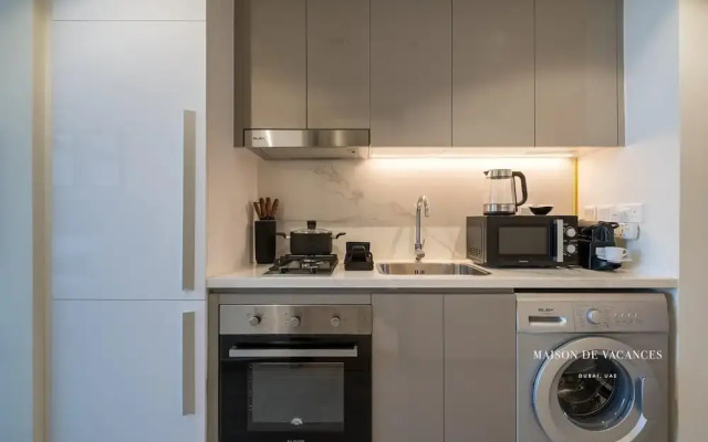 Modern Studio 10mins to Dubai Mall