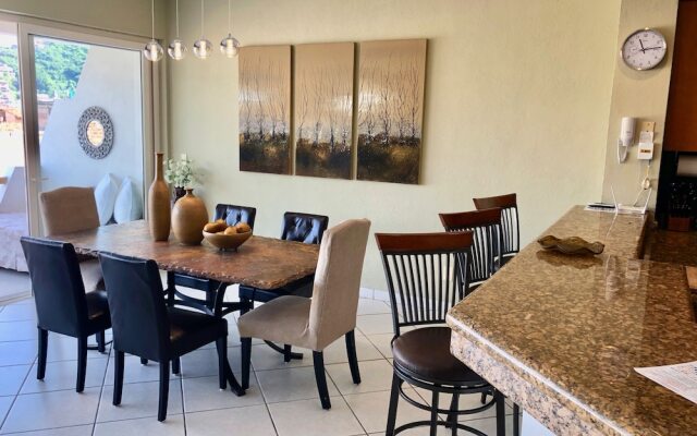 Luxury Condo Romantic Zone-Beach