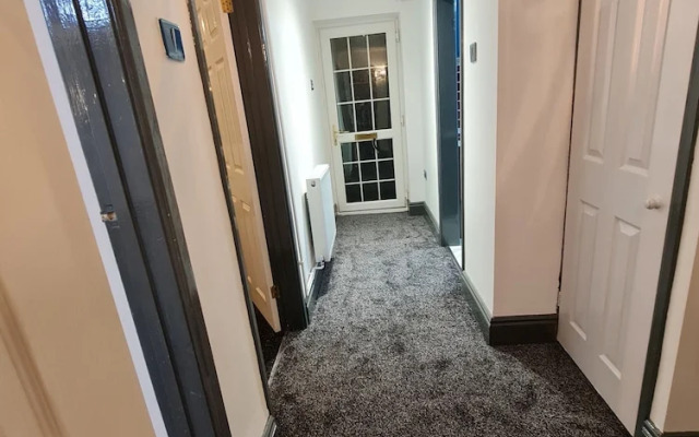 2-bed House Bungalow in Bristol