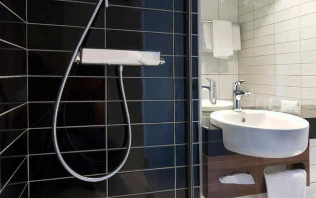 Holiday Inn Express Lille Centre by IHG