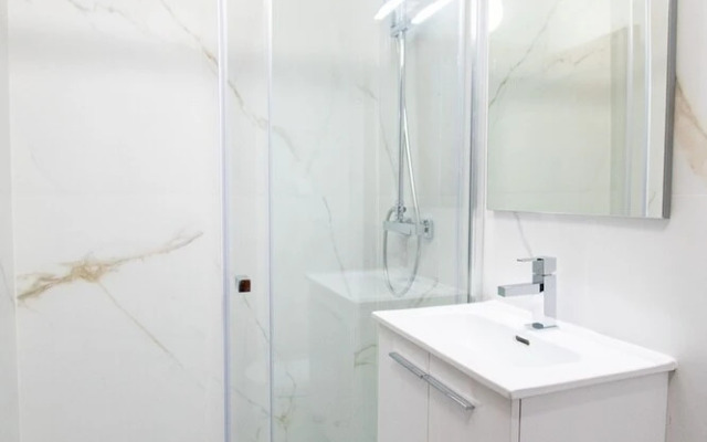 10 Marinha Two Bed Apt At Award Wining Beach