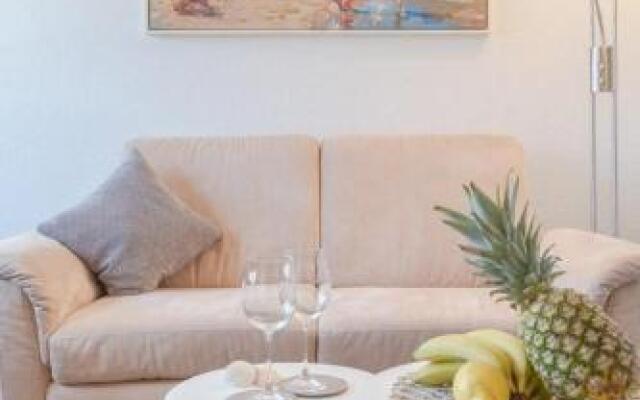 AD1 _ 203 Boardrider_s