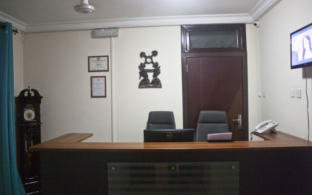 At Home Boutique Hostel and Suite