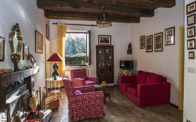 A holiday home with swimming pool in a national park