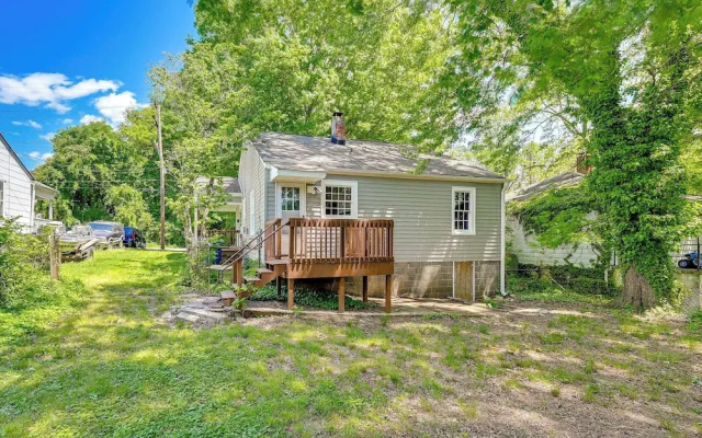 Winston-salem Vacation Rental ~ 3 Mi to Downtown!